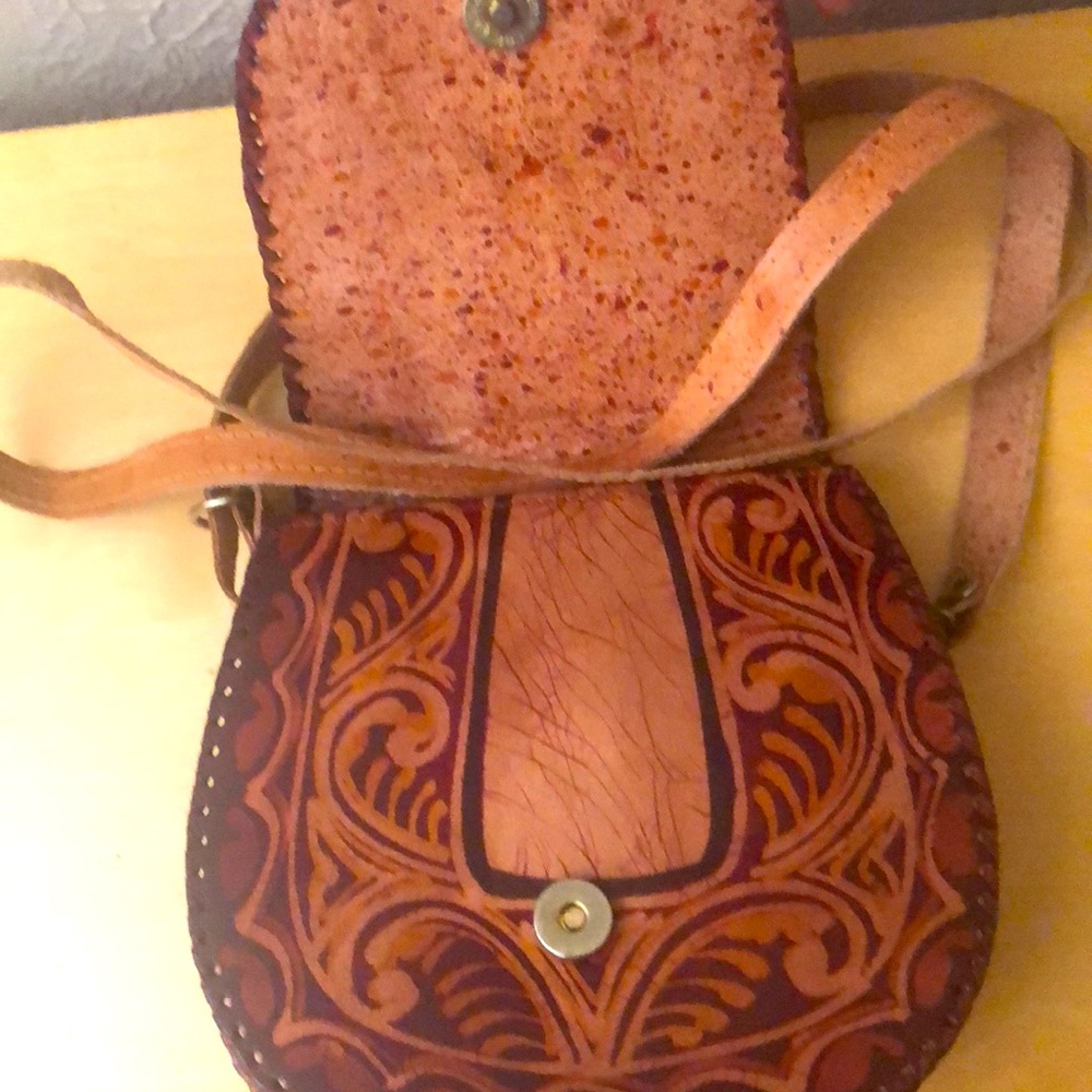 Ornate Brown Leather Crossbody Bag with Floral Detailing - Picture 9 of 9